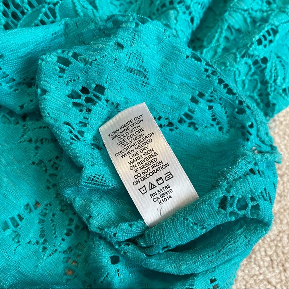 🔥 3/$20  Maurice’s aqua turquoise stretch lace racerback tank top sz Lg - Picture 6 of 7